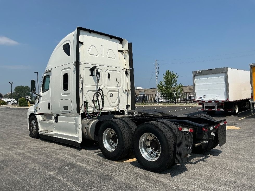Sleeper Tractor-Heavy Duty Tractors-Freightliner-2021-T12664ST-Cambridge-ON-800,532\n\t\tkm-$ 86,500 - Image 5