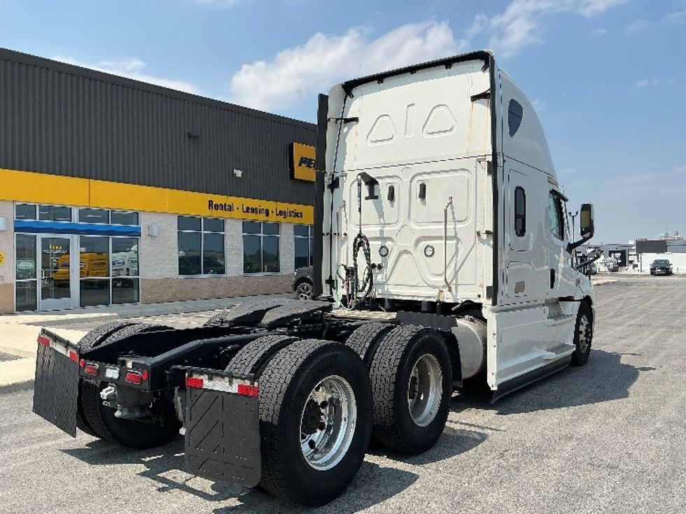 Sleeper Tractor-Heavy Duty Tractors-Freightliner-2021-T12664ST-Cambridge-ON-800,532\n\t\tkm-$ 86,500 - Image 7