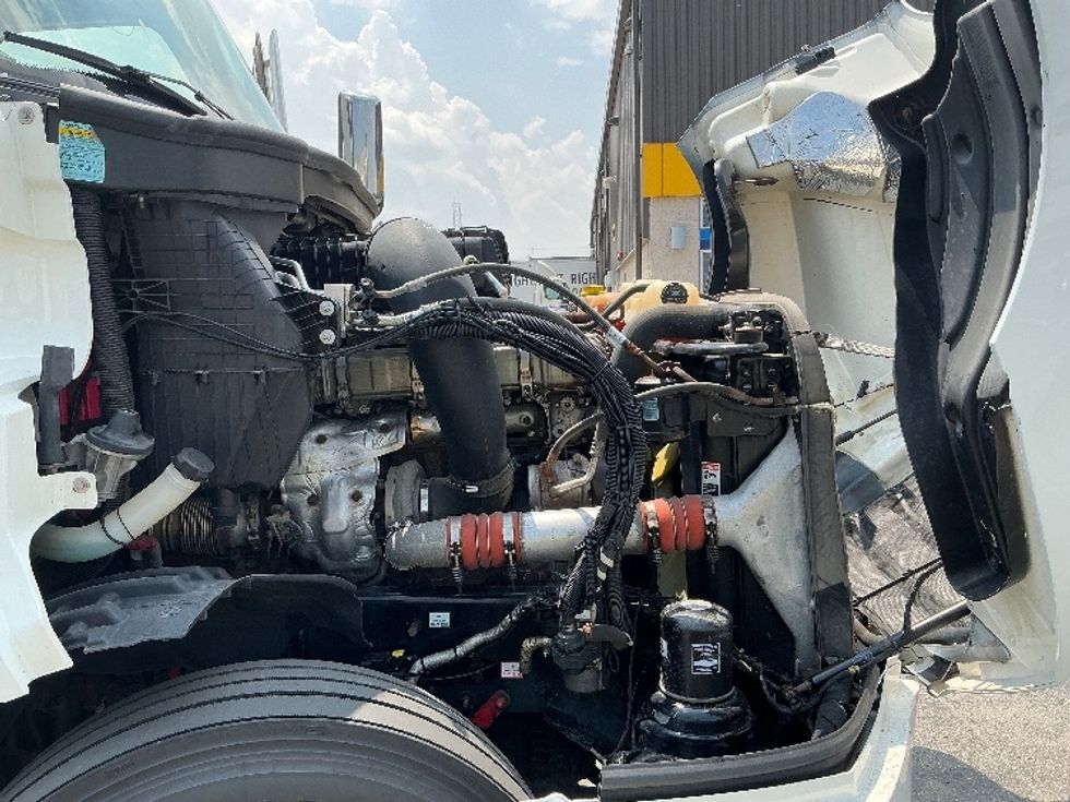 Sleeper Tractor-Heavy Duty Tractors-Freightliner-2021-T12664ST-Cambridge-ON-800,776\n\t\tkm-$ 86,500 - Image 20