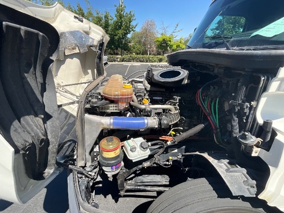 Sleeper Tractor-Heavy Duty Tractors-Freightliner-2021-T12664ST-Carson-CA-558,666\n\t\tmiles-$ 65,250 - Image 21