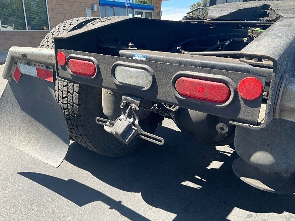 Sleeper Tractor-Heavy Duty Tractors-Freightliner-2021-T12664ST-Carson-CA-558,666\n\t\tmiles-$ 65,250 - Image 22