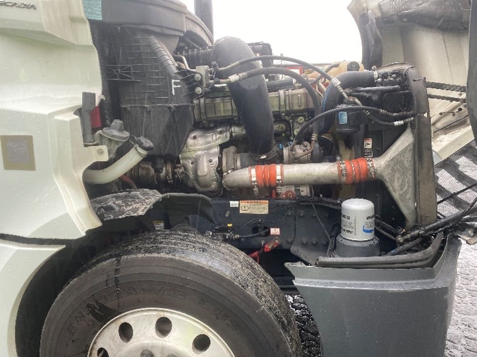 Sleeper Tractor-Heavy Duty Tractors-Freightliner-2021-T12664ST-Charlotte-NC-321,642\n\t\tmiles-$ 80,250 - Image 20