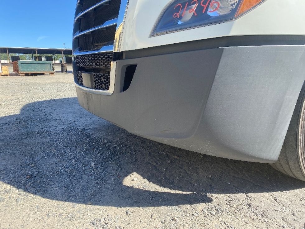 Sleeper Tractor-Heavy Duty Tractors-Freightliner-2021-T12664ST-Charlotte-NC-349,573\n\t\tmiles-$ 79,500 - Image 26