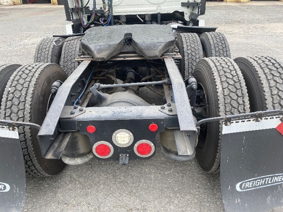 Sleeper Tractor-Heavy Duty Tractors-Freightliner-2021-T12664ST-Charlotte-NC-363,782\n\t\tmiles-$ 77,500 - Image 6