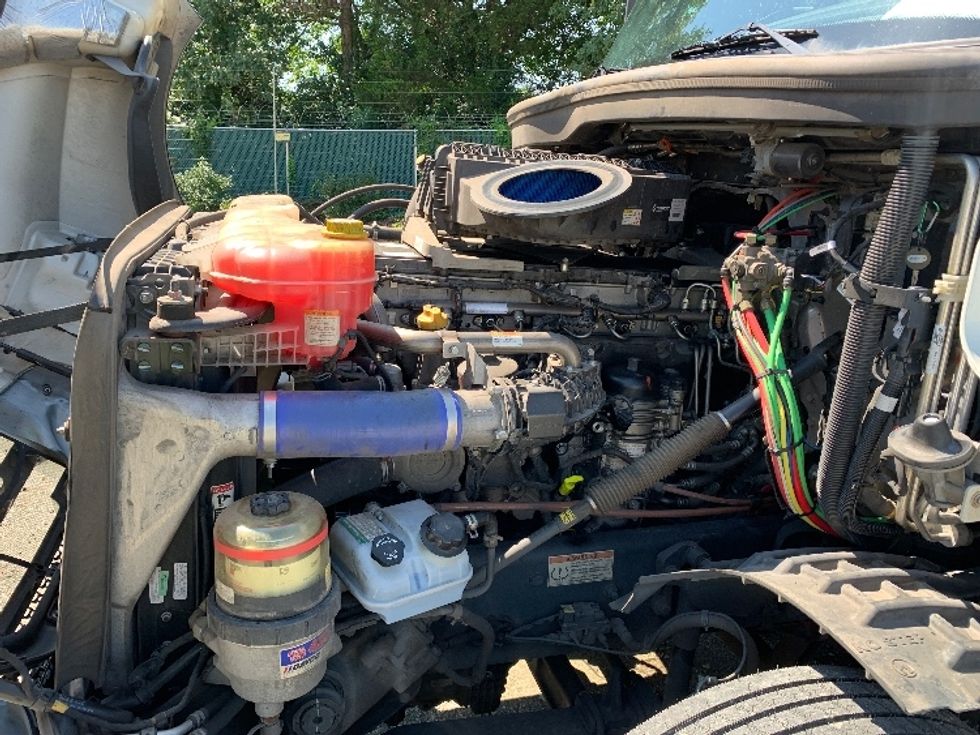 Sleeper Tractor-Heavy Duty Tractors-Freightliner-2021-T12664ST-Charlotte-NC-372,106\n\t\tmiles-$ 77,750 - Image 21