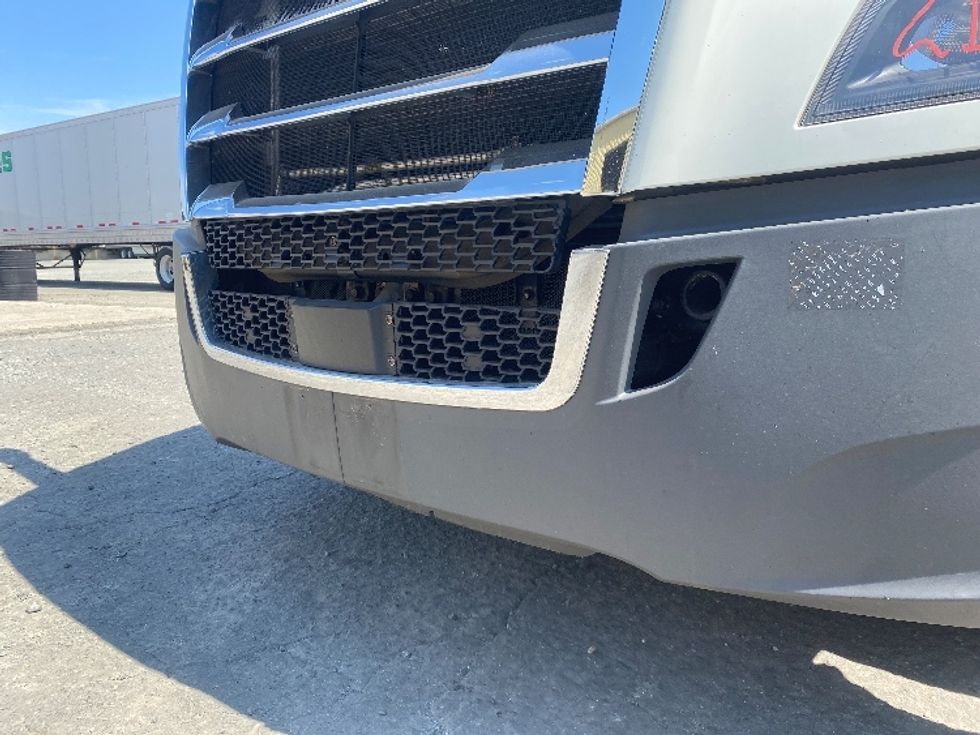 Sleeper Tractor-Heavy Duty Tractors-Freightliner-2021-T12664ST-Charlotte-NC-385,331\n\t\tmiles-$ 76,750 - Image 26