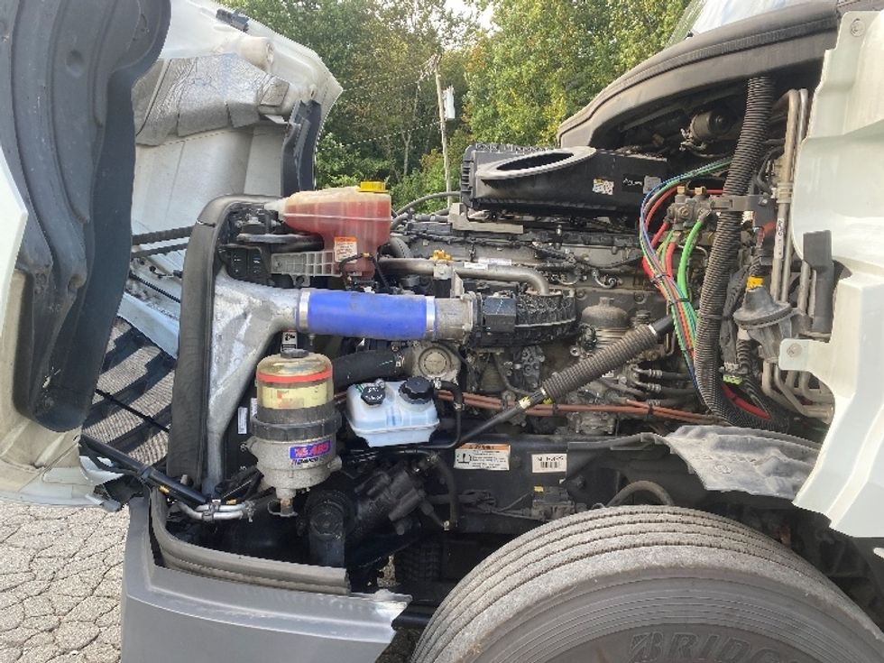 Sleeper Tractor-Heavy Duty Tractors-Freightliner-2021-T12664ST-Charlotte-NC-414,718\n\t\tmiles-$ 74,500 - Image 21