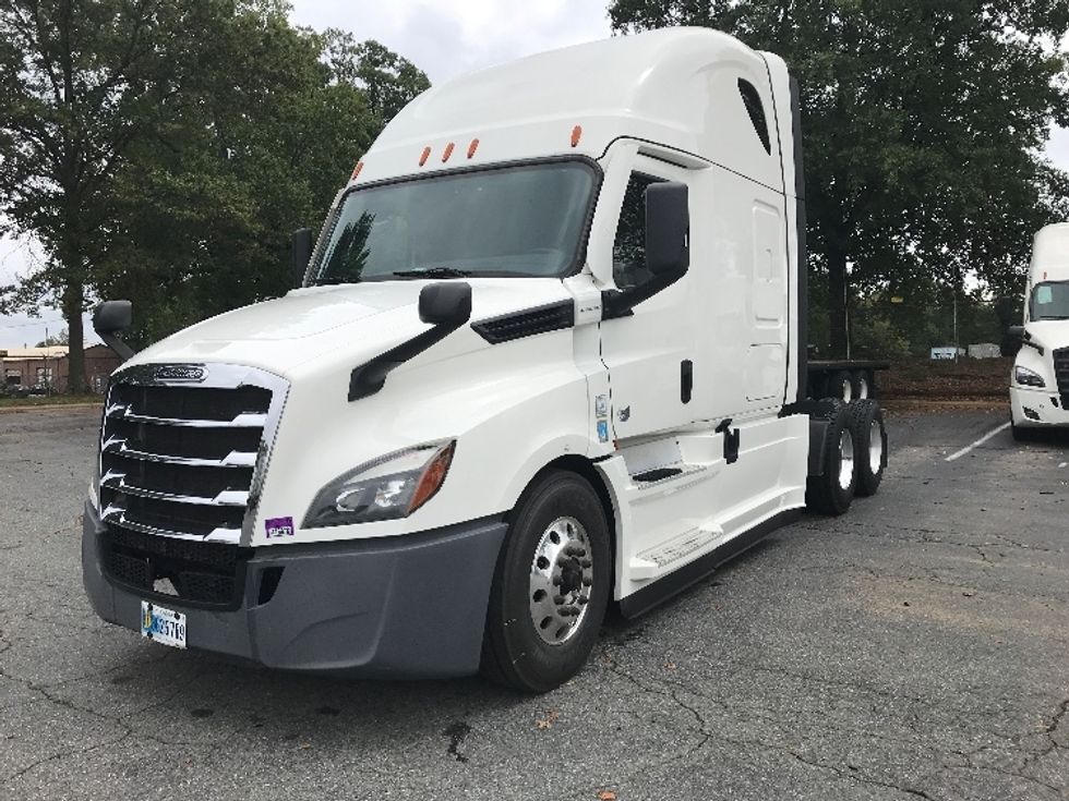Sleeper Tractor-Heavy Duty Tractors-Freightliner-2021-T12664ST-Charlotte-NC-468,863\n\t\tmiles-$ 63,500 - Image 3