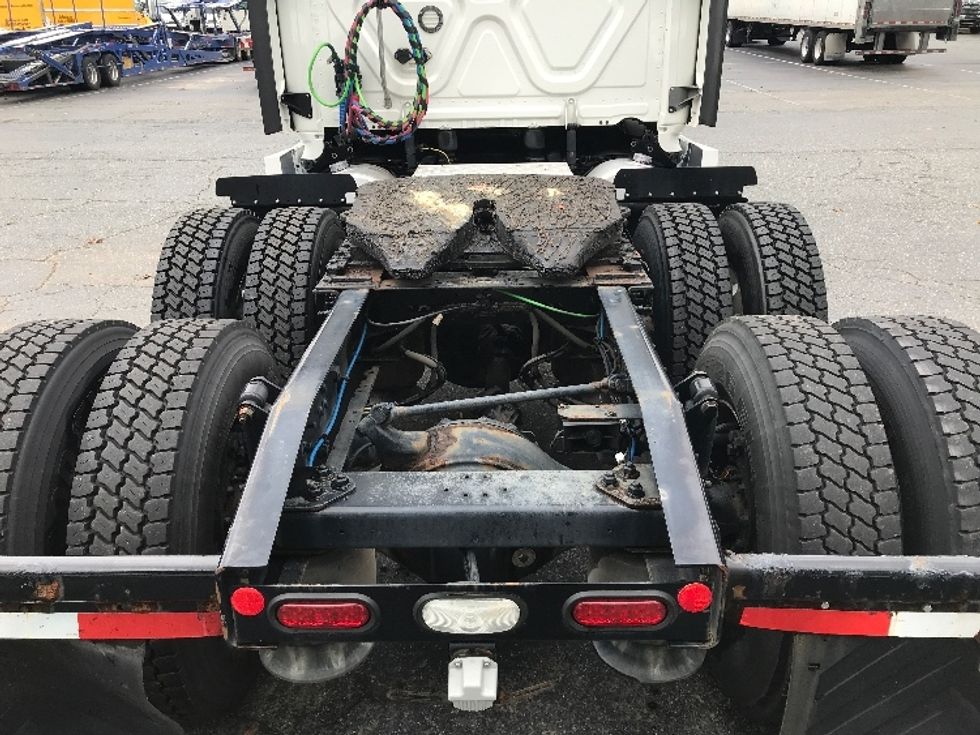 Sleeper Tractor-Heavy Duty Tractors-Freightliner-2021-T12664ST-Charlotte-NC-468,863\n\t\tmiles-$ 63,500 - Image 6