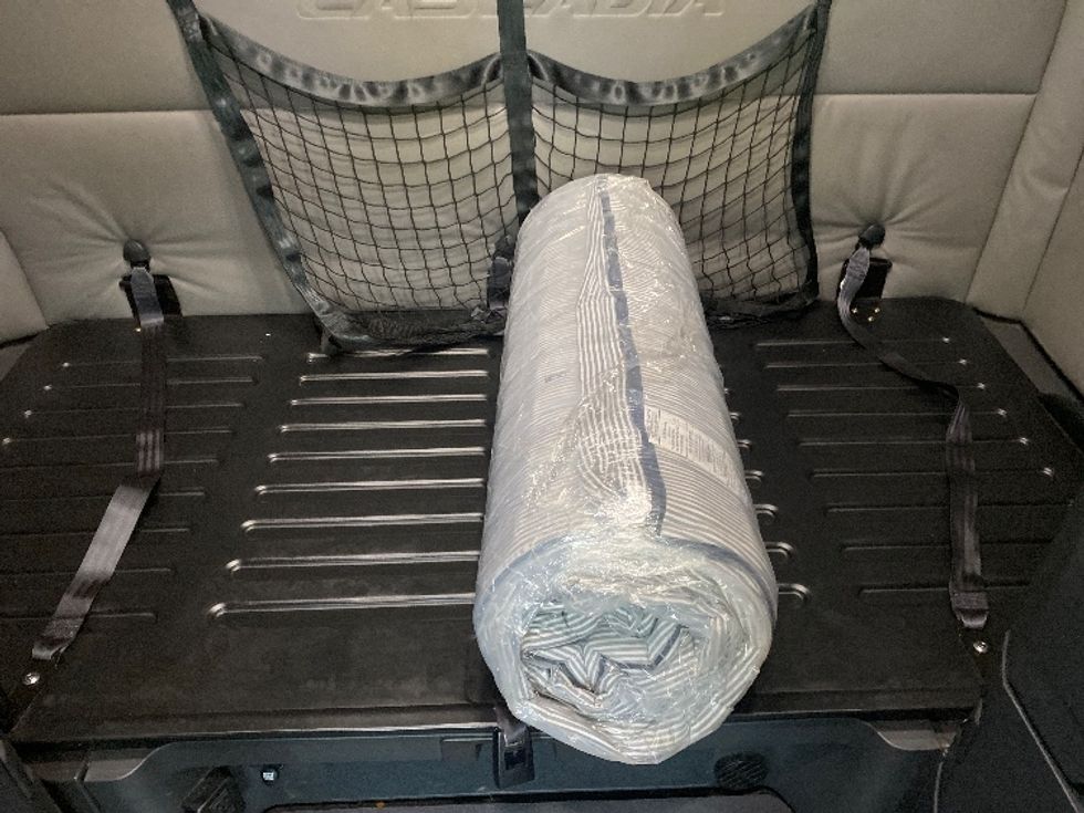 Sleeper Tractor-Heavy Duty Tractors-Freightliner-2021-T12664ST-Charlotte-NC-492,978\n\t\tmiles-$ 66,000 - Image 16