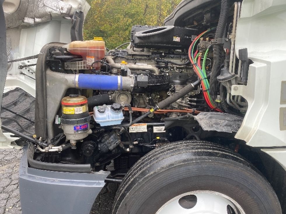 Sleeper Tractor-Heavy Duty Tractors-Freightliner-2021-T12664ST-Charlotte-NC-492,978\n\t\tmiles-$ 66,000 - Image 20