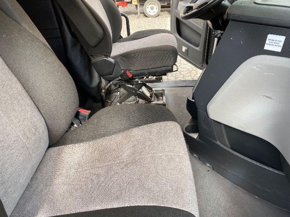 Sleeper Tractor-Heavy Duty Tractors-Freightliner-2021-T12664ST-Charlotte-NC-500,749\n\t\tmiles-$ 62,500 - Image 15