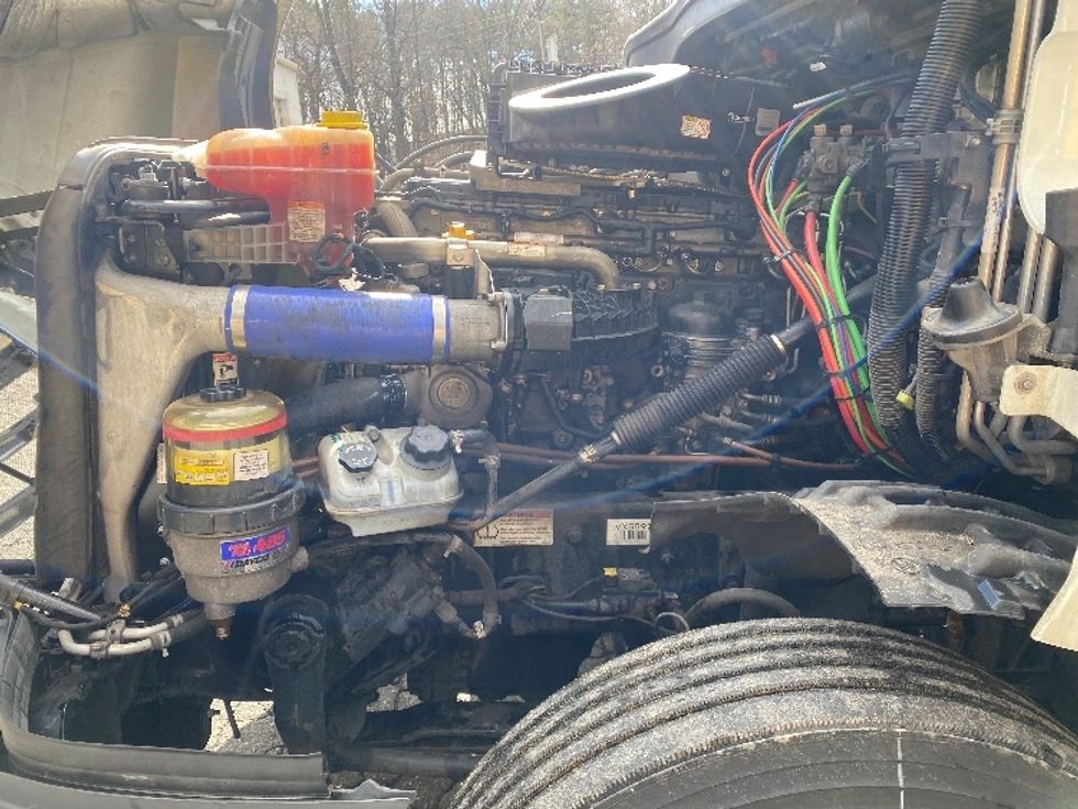 Sleeper Tractor-Heavy Duty Tractors-Freightliner-2021-T12664ST-Charlotte-NC-500,749\n\t\tmiles-$ 62,500 - Image 21