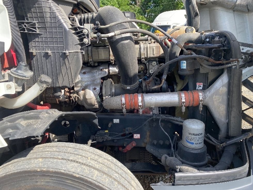 Sleeper Tractor-Heavy Duty Tractors-Freightliner-2021-T12664ST-Charlotte-NC-508,120\n\t\tmiles-$ 64,750 - Image 20