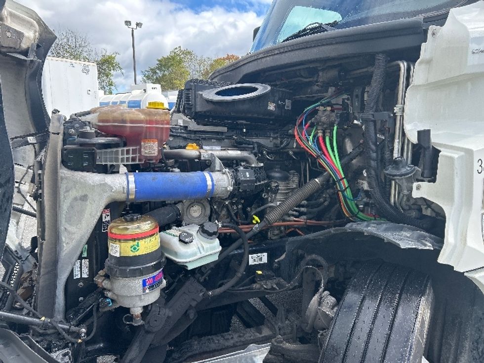 Sleeper Tractor-Heavy Duty Tractors-Freightliner-2021-T12664ST-Chattanooga-TN-514,000\n\t\tmiles-$ 61,000 - Image 21