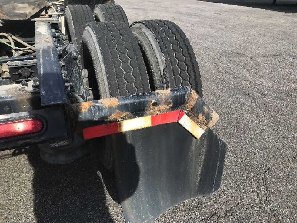 Sleeper Tractor-Heavy Duty Tractors-Freightliner-2021-T12664ST-Chesapeake-VA-640,617\n\t\tmiles-$ 51,750 - Image 22