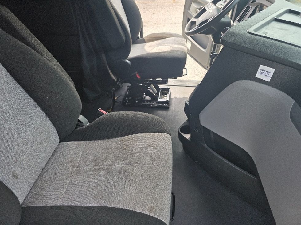 Sleeper Tractor-Heavy Duty Tractors-Freightliner-2021-T12664ST-Chester-VA-451,986\n\t\tmiles-$ 71,250 - Image 14