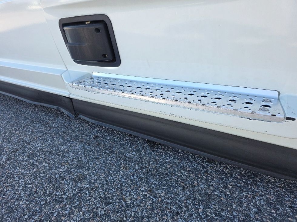 Sleeper Tractor-Heavy Duty Tractors-Freightliner-2021-T12664ST-Chester-VA-634,088\n\t\tmiles-$ 53,750 - Image 23