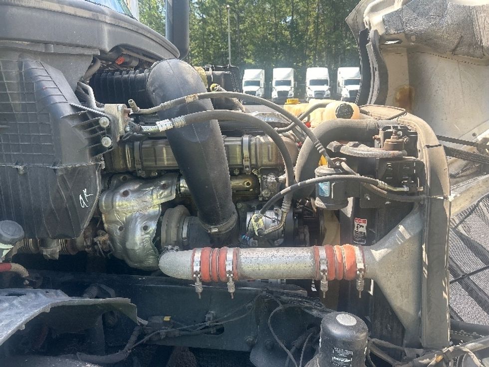 Sleeper Tractor-Heavy Duty Tractors-Freightliner-2021-T12664ST-Chicago (Chicago Ridge)-IL-497,548\n\t\tmiles-$ 73,500 - Image 20