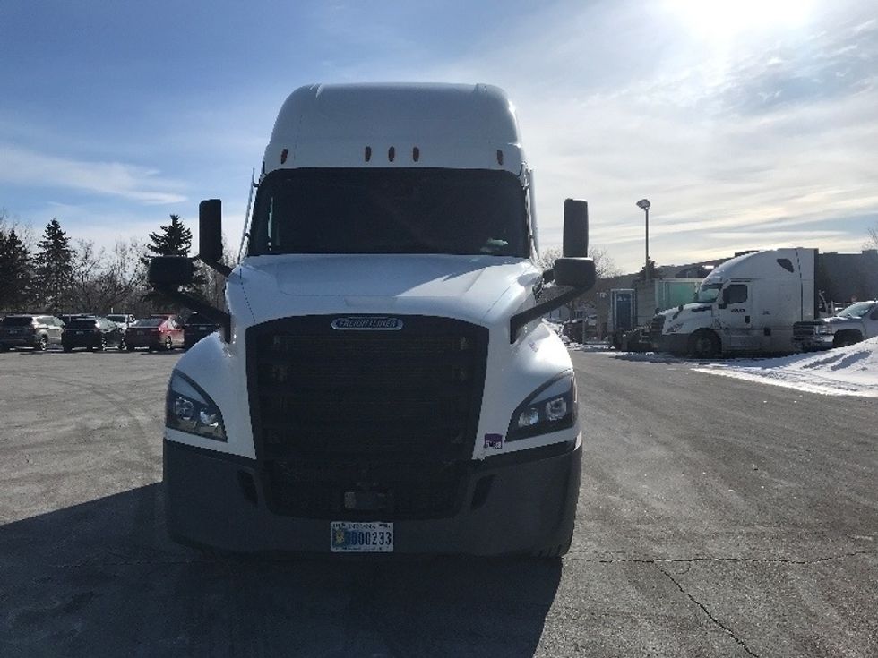 Sleeper Tractor-Heavy Duty Tractors-Freightliner-2021-T12664ST-Chicago (Chicago Ridge)-IL-524,034\n\t\tmiles-$ 65,250 - Image 2