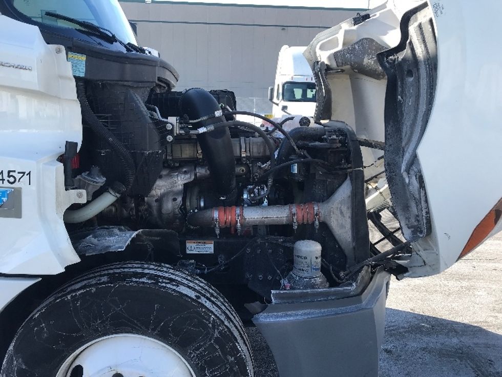 Sleeper Tractor-Heavy Duty Tractors-Freightliner-2021-T12664ST-Chicago (Chicago Ridge)-IL-524,034\n\t\tmiles-$ 65,250 - Image 20