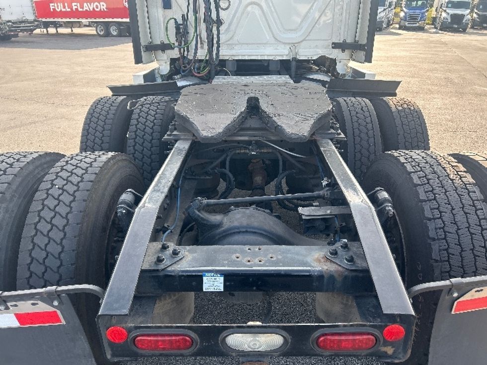 Sleeper Tractor-Heavy Duty Tractors-Freightliner-2021-T12664ST-Chicago (Chicago Ridge)-IL-628,788\n\t\tmiles-$ 52,000 - Image 6