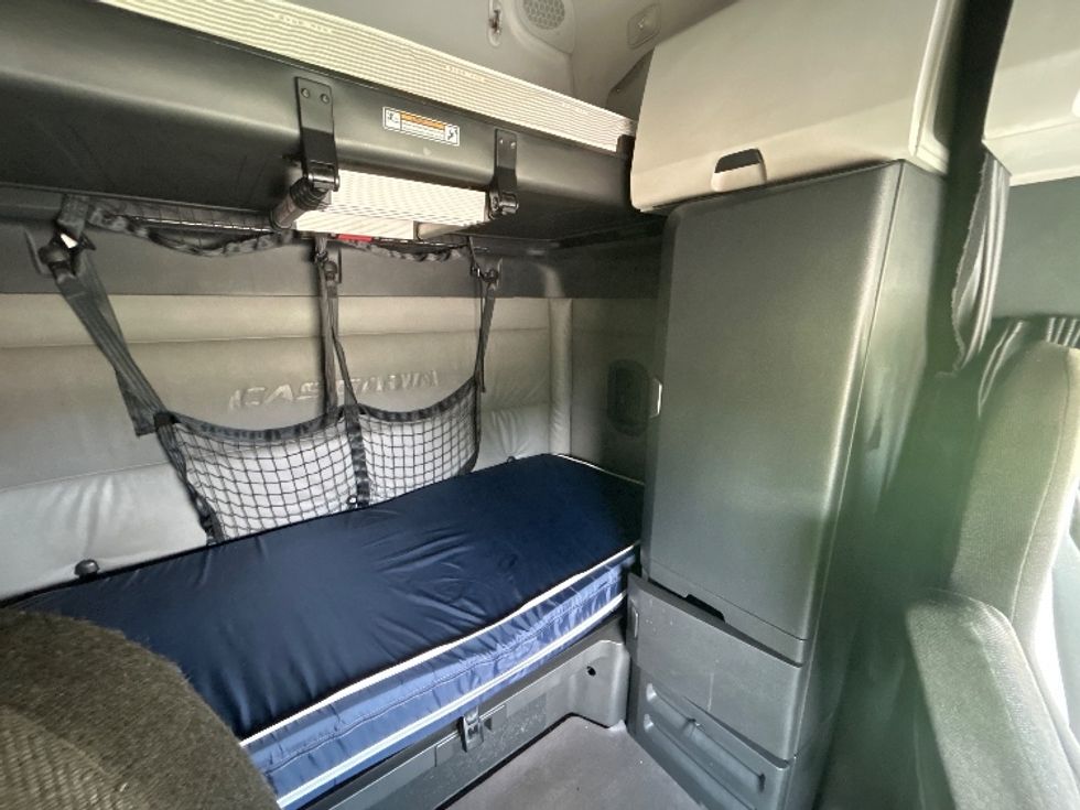 Sleeper Tractor-Heavy Duty Tractors-Freightliner-2021-T12664ST-Chicago (Chicago Ridge)-IL-675,224\n\t\tmiles-$ 47,250 - Image 18