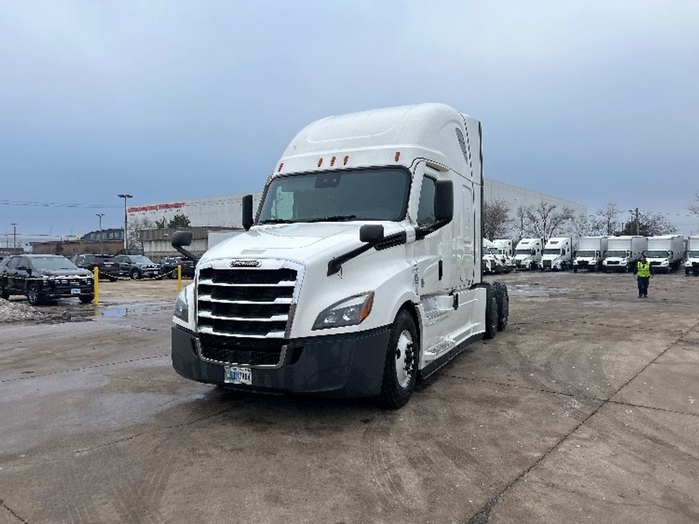 Sleeper Tractor-Heavy Duty Tractors-Freightliner-2021-T12664ST-Chicago (Melrose Park)-IL-417,898\n\t\tmiles-$ 66,250 - Image 3