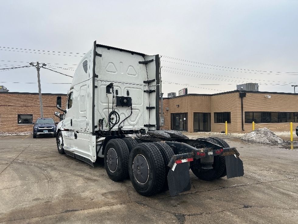 Sleeper Tractor-Heavy Duty Tractors-Freightliner-2021-T12664ST-Chicago (Melrose Park)-IL-417,898\n\t\tmiles-$ 66,250 - Image 5