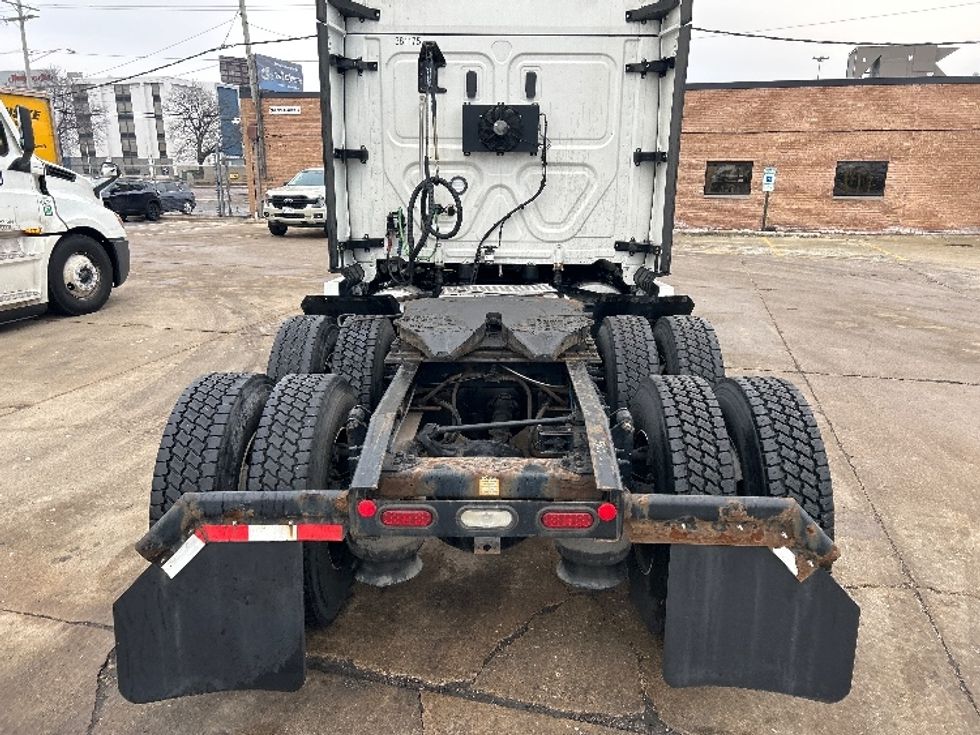 Sleeper Tractor-Heavy Duty Tractors-Freightliner-2021-T12664ST-Chicago (Melrose Park)-IL-417,898\n\t\tmiles-$ 66,250 - Image 6