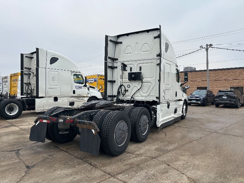 Sleeper Tractor-Heavy Duty Tractors-Freightliner-2021-T12664ST-Chicago (Melrose Park)-IL-417,898\n\t\tmiles-$ 66,250 - Image 7