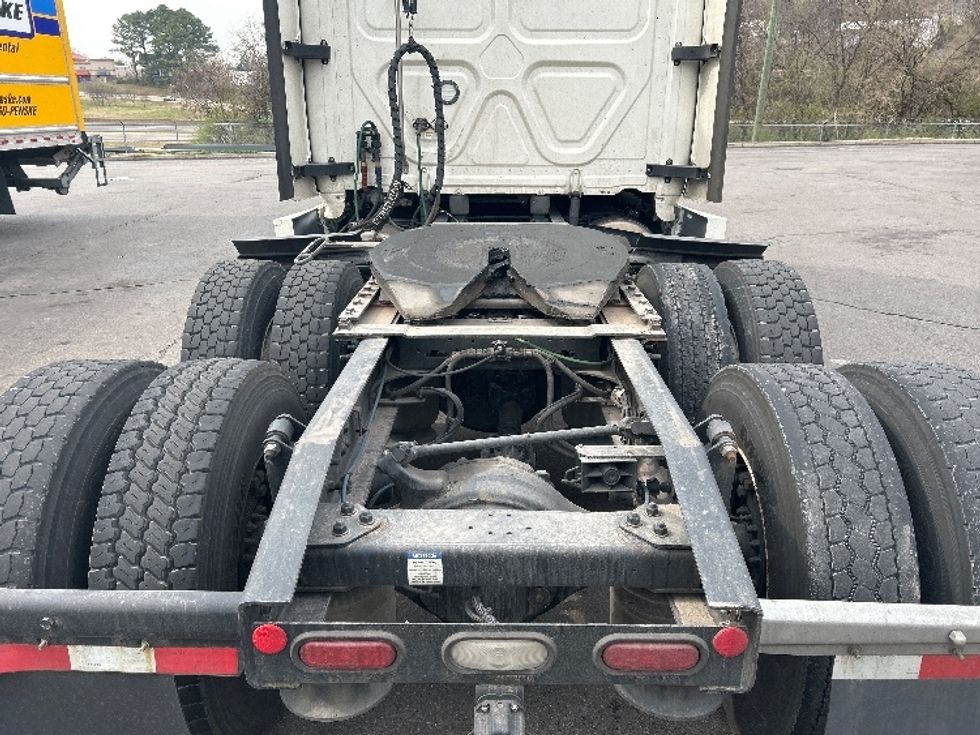 Sleeper Tractor-Heavy Duty Tractors-Freightliner-2021-T12664ST-Cleveland-TN-521,204\n\t\tmiles-$ 65,500 - Image 6