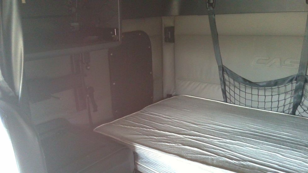 Sleeper Tractor-Heavy Duty Tractors-Freightliner-2021-T12664ST-Columbia-TN-582,089\n\t\tmiles-$ 57,750 - Image 19