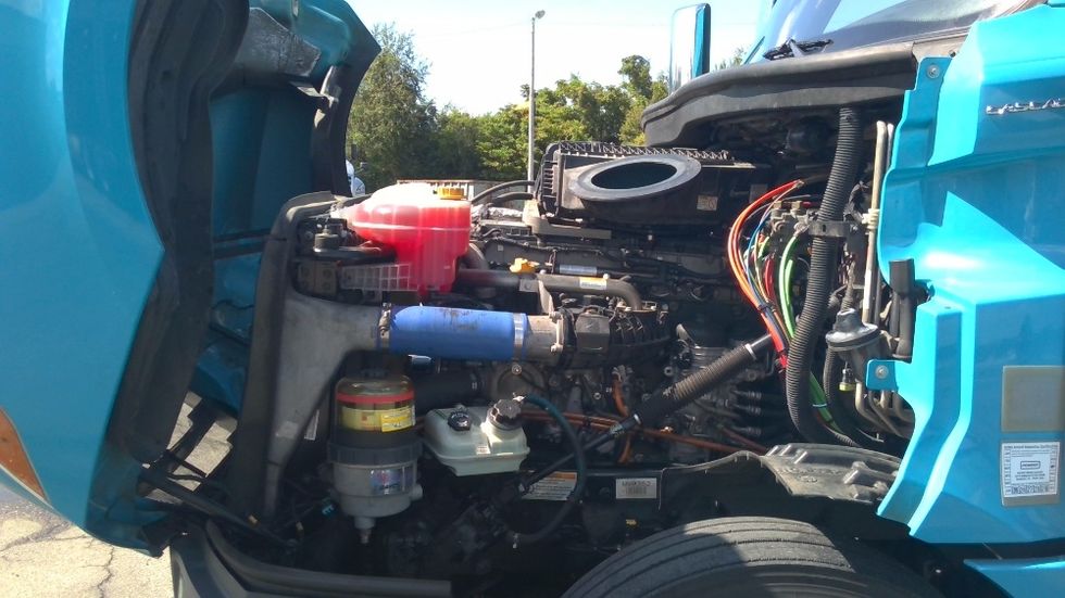 Sleeper Tractor-Heavy Duty Tractors-Freightliner-2021-T12664ST-Columbia-TN-582,089\n\t\tmiles-$ 57,750 - Image 21