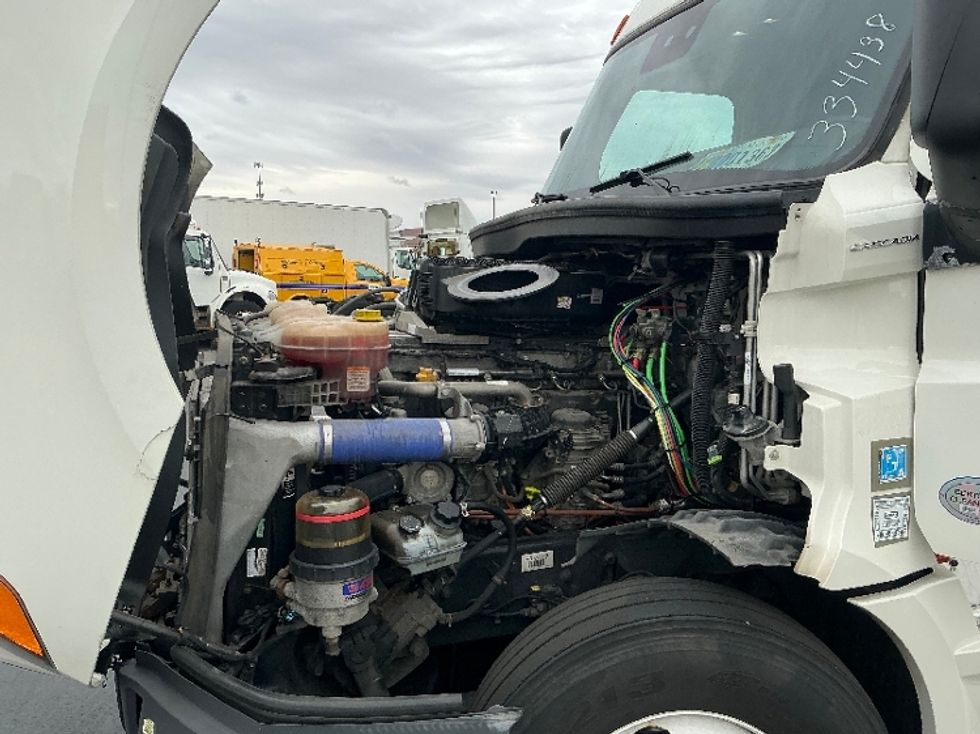 Sleeper Tractor-Heavy Duty Tractors-Freightliner-2021-T12664ST-Columbus-OH-537,334\n\t\tmiles-$ 59,000 - Image 19