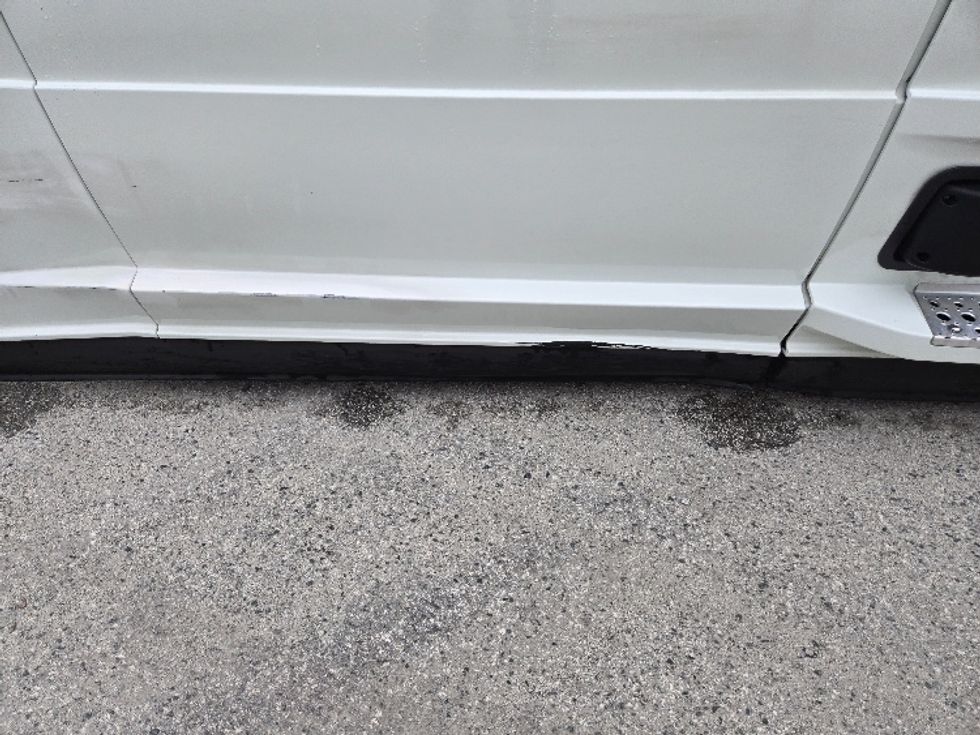 Sleeper Tractor-Heavy Duty Tractors-Freightliner-2021-T12664ST-Concord-NC-280,810\n\t\tmiles-$ 83,250 - Image 24