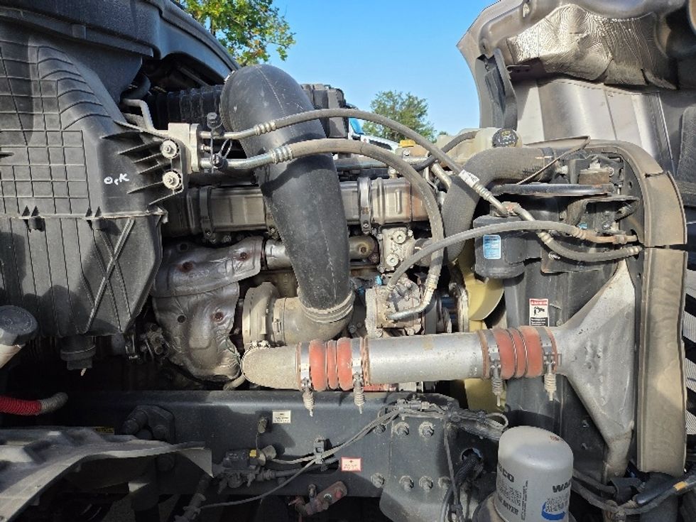 Sleeper Tractor-Heavy Duty Tractors-Freightliner-2021-T12664ST-Concord-NC-500,156\n\t\tmiles-$ 67,000 - Image 20