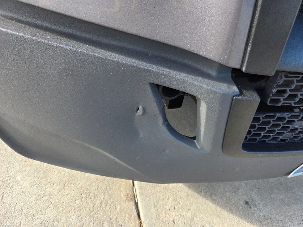 Sleeper Tractor-Heavy Duty Tractors-Freightliner-2021-T12664ST-Concord-NC-500,156\n\t\tmiles-$ 67,000 - Image 22