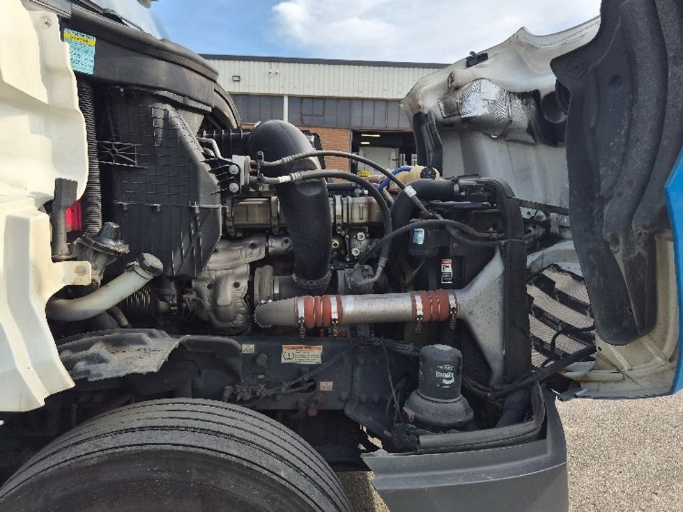 Sleeper Tractor-Heavy Duty Tractors-Freightliner-2021-T12664ST-Concord-ON-1,161,784\n\t\tkm-$ 64,250 - Image 20