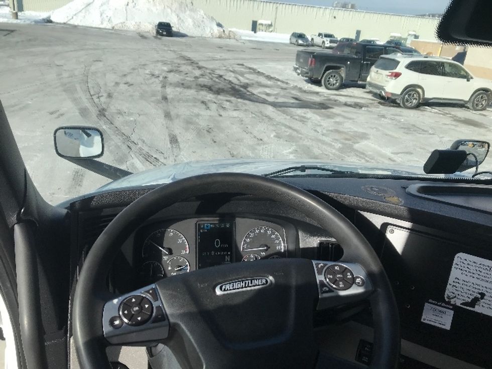 Sleeper Tractor-Heavy Duty Tractors-Freightliner-2021-T12664ST-Conover-NC-641,042\n\t\tmiles-$ 51,500 - Image 11