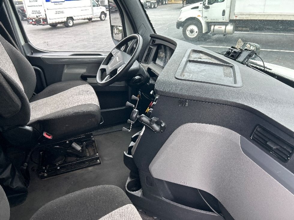 Sleeper Tractor-Heavy Duty Tractors-Freightliner-2021-T12664ST-Conyers-GA-466,583\n\t\tmiles-$ 71,500 - Image 15