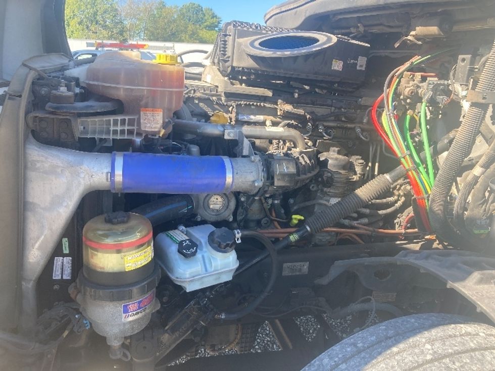 Sleeper Tractor-Heavy Duty Tractors-Freightliner-2021-T12664ST-Corbin-KY-498,344\n\t\tmiles-$ 63,250 - Image 20