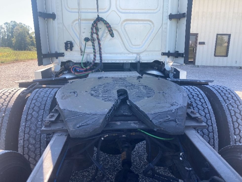 Sleeper Tractor-Heavy Duty Tractors-Freightliner-2021-T12664ST-Corbin-KY-498,344\n\t\tmiles-$ 63,250 - Image 6