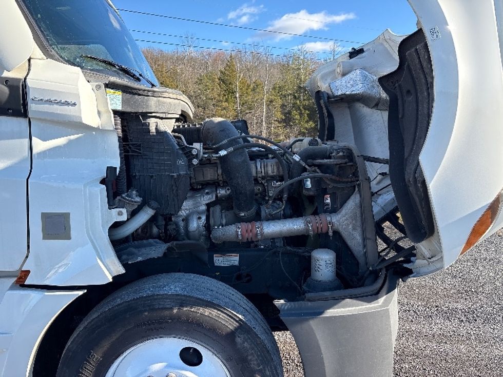 Sleeper Tractor-Heavy Duty Tractors-Freightliner-2021-T12664ST-Coxsackie-NY-595,206\n\t\tmiles-$ 54,000 - Image 20