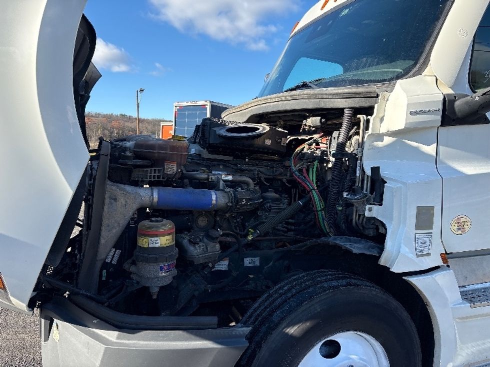 Sleeper Tractor-Heavy Duty Tractors-Freightliner-2021-T12664ST-Coxsackie-NY-595,206\n\t\tmiles-$ 54,000 - Image 21