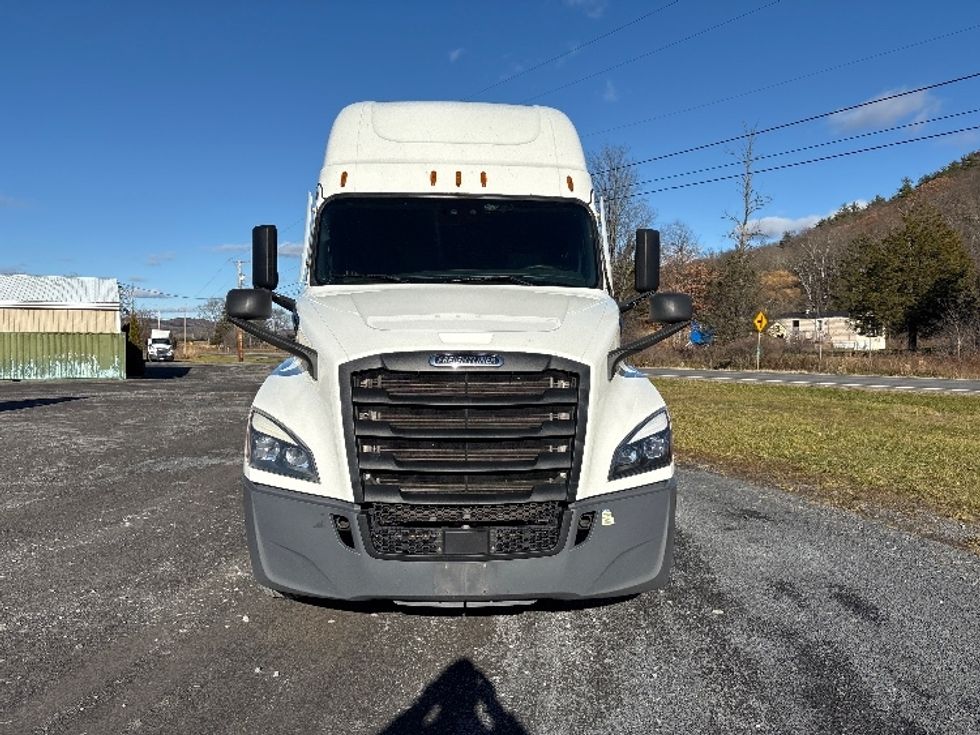 Sleeper Tractor-Heavy Duty Tractors-Freightliner-2021-T12664ST-Coxsackie-NY-595,206\n\t\tmiles-$ 54,000 - Image 22