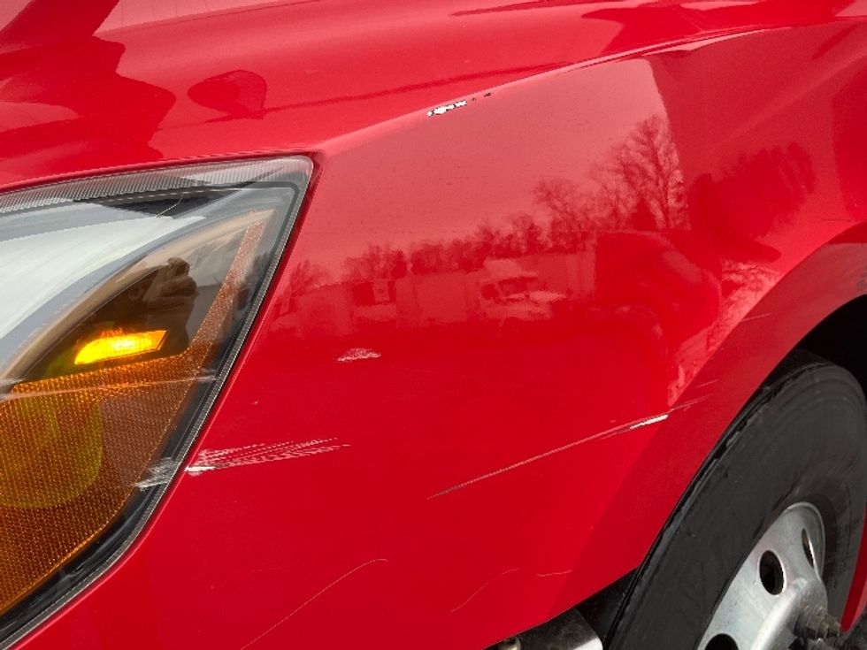 Sleeper Tractor-Heavy Duty Tractors-Freightliner-2021-T12664ST-Cranbury-NJ-417,514\n\t\tmiles-$ 66,000 - Image 22