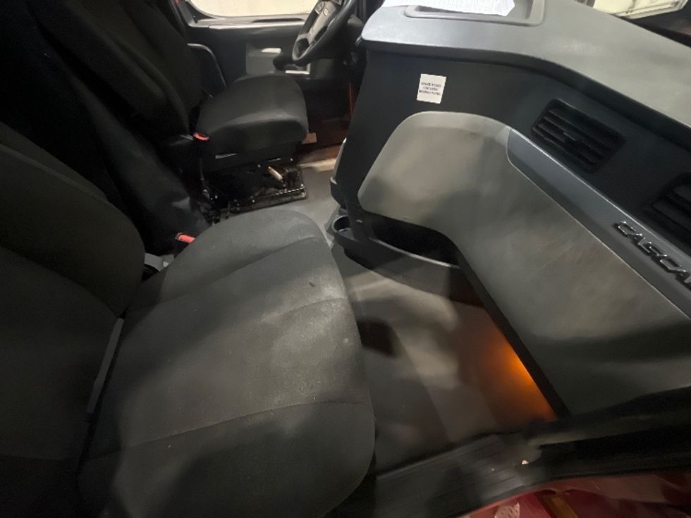 Sleeper Tractor-Heavy Duty Tractors-Freightliner-2021-T12664ST-Cranbury-NJ-460,334\n\t\tmiles-$ 62,750 - Image 13