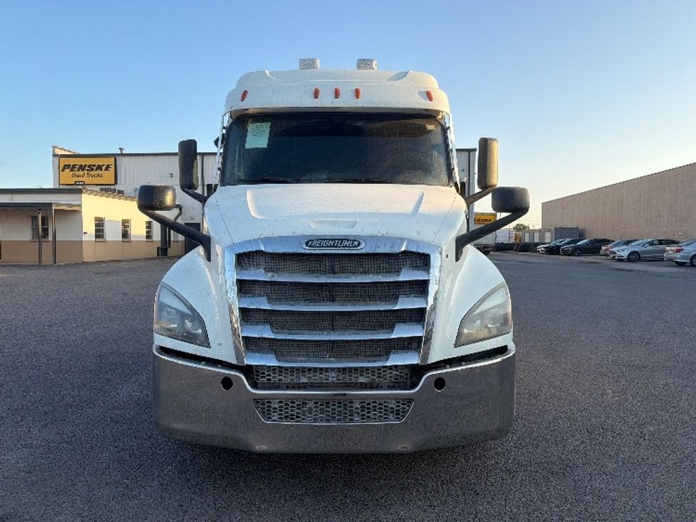 Sleeper Tractor-Heavy Duty Tractors-Freightliner-2021-T12664ST-Dallas-TX-476,223\n\t\tmiles-$ 71,500 - Image 2