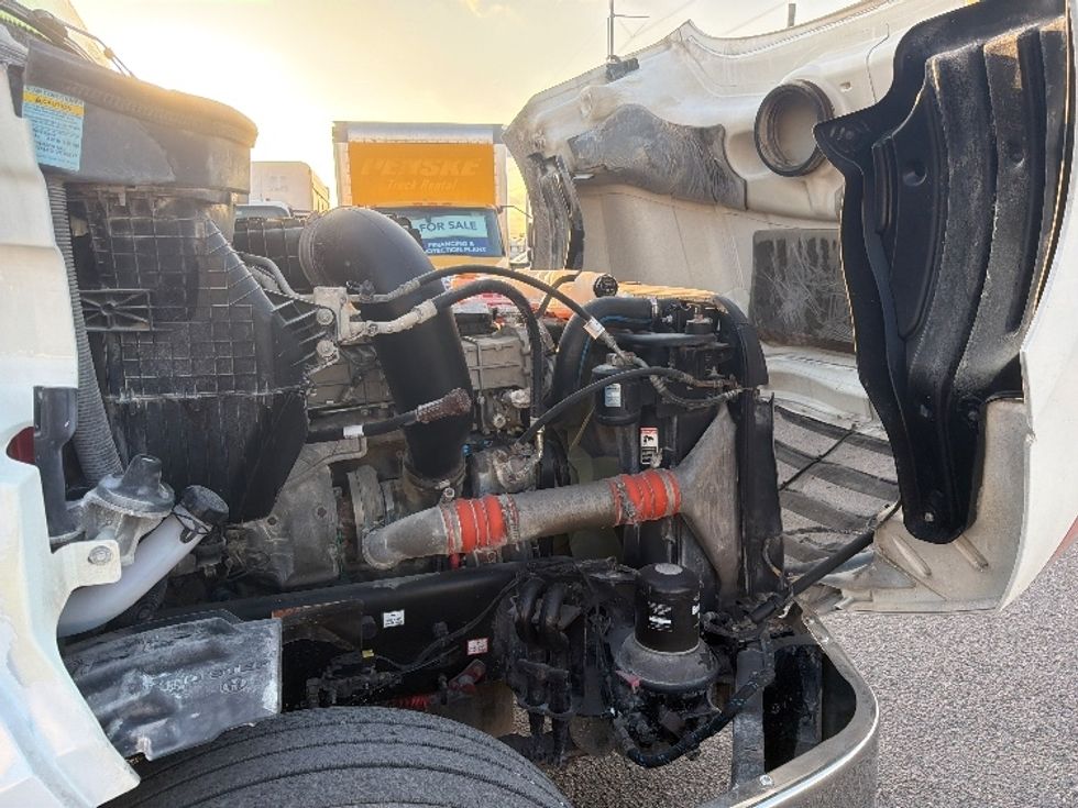 Sleeper Tractor-Heavy Duty Tractors-Freightliner-2021-T12664ST-Dallas-TX-476,223\n\t\tmiles-$ 71,500 - Image 20